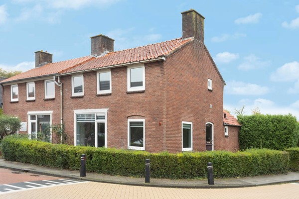 LET OP: Dit is een voormalige huurwoning die verkocht wordt door Woonstede. Deze woning wordt op dit moment uitsluitend verkocht aan huurders van een woningcorporatie, uit de Gemeente Ede of Scherp...